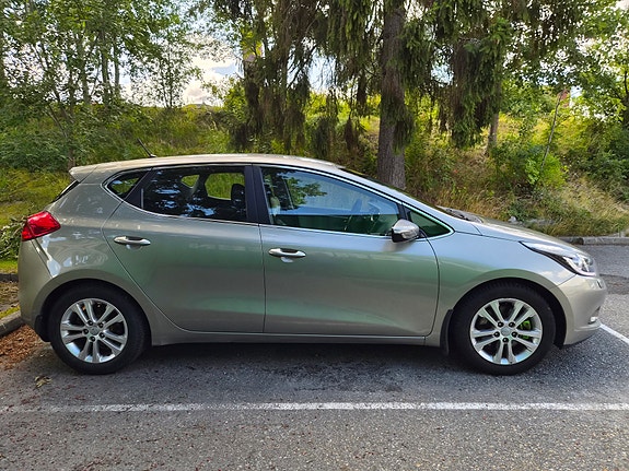 Kia Ceed 3 of 18