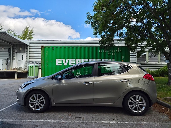 Kia Ceed 4 of 18