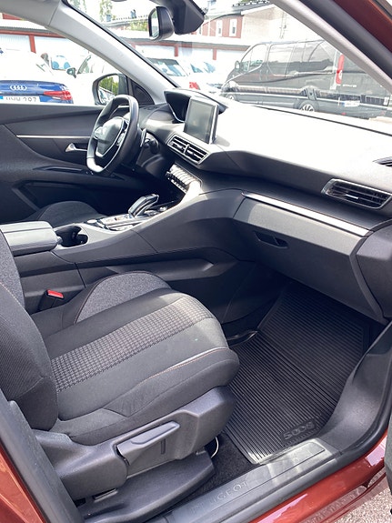 Peugeot 5008 7 of 11
