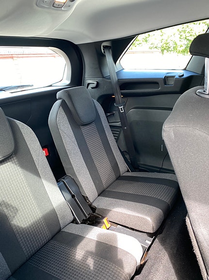 Peugeot 5008 9 of 11