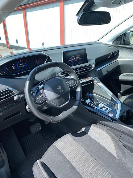 Peugeot 5008 4 of 11