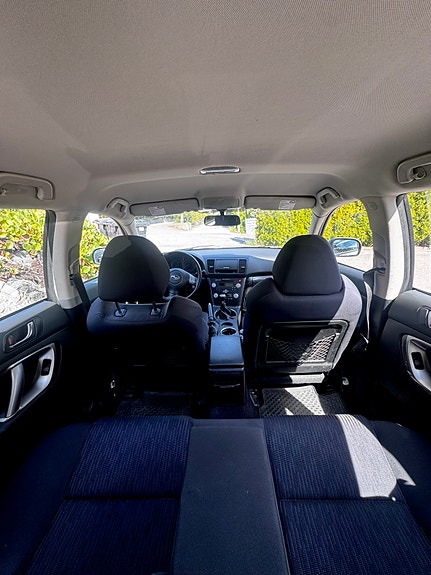 Subaru Legacy 9 of 10