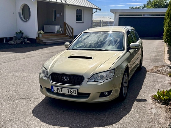 Subaru Legacy 5 of 10