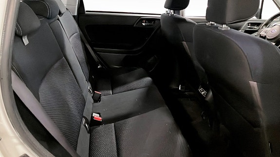 Subaru Forester 5 of 9