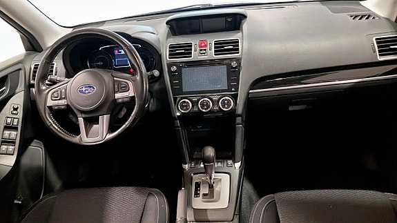 Subaru Forester 4 of 9