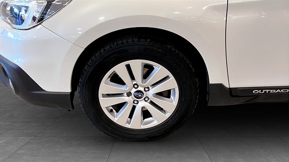 Subaru Legacy 9 of 9