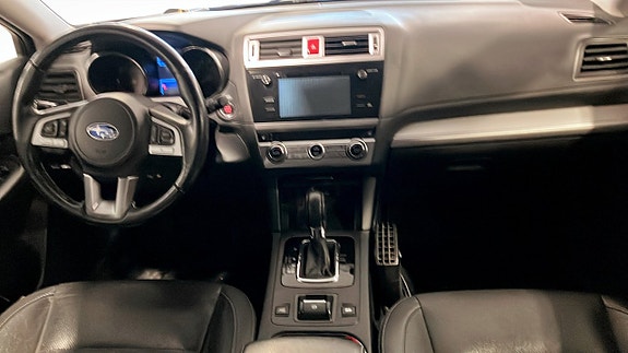 Subaru Legacy 4 of 9