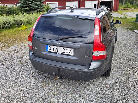 Volvo V50 3 of 5