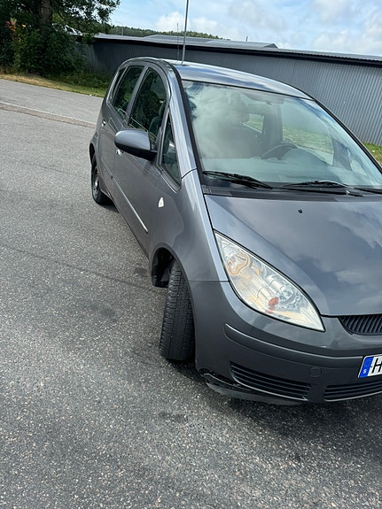 Mitsubishi Colt 3 of 5