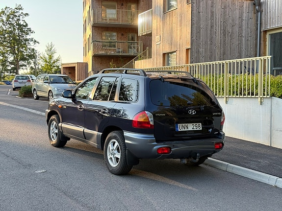 Hyundai Santa Fe 2 of 5
