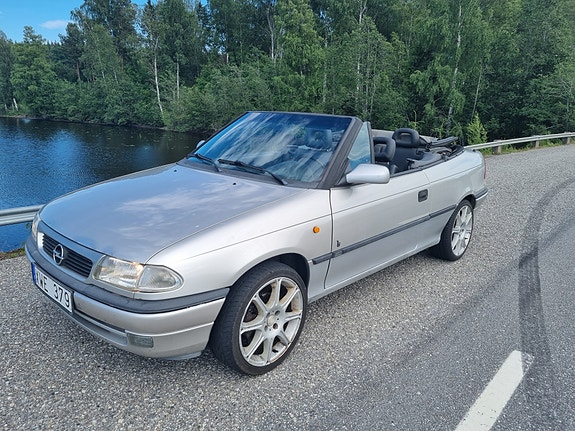 Opel Astra 2 of 5
