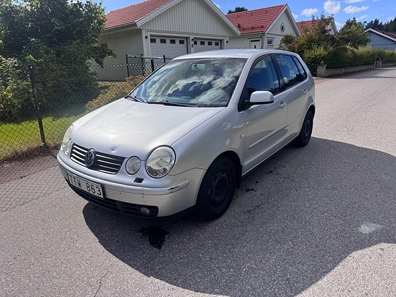 Volkswagen Polo 2 of 5