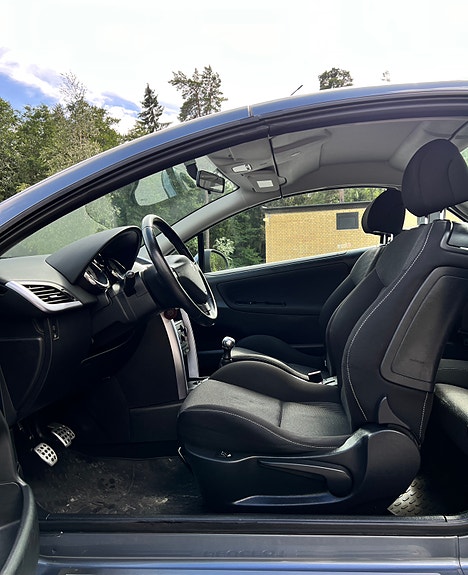 Peugeot 207 CC 6 of 16