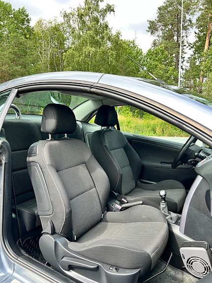 Peugeot 207 CC 11 of 16
