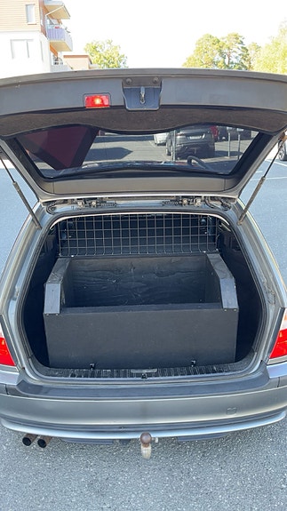 BMW 320i 6 of 8