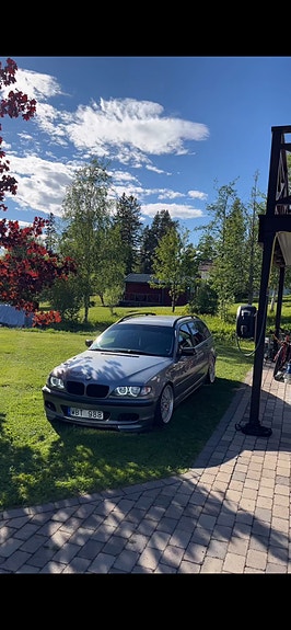 BMW 320i 7 of 8
