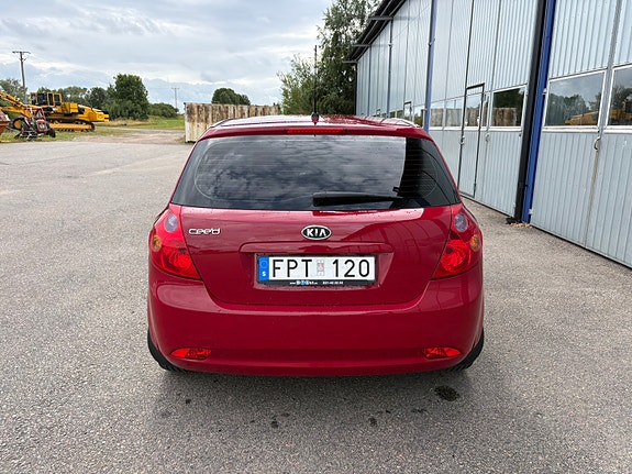 Kia Ceed 5 of 5