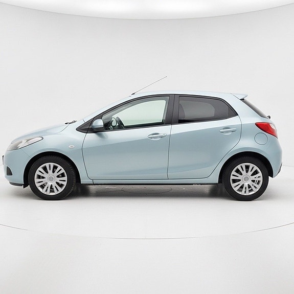 Mazda 2 2 of 5