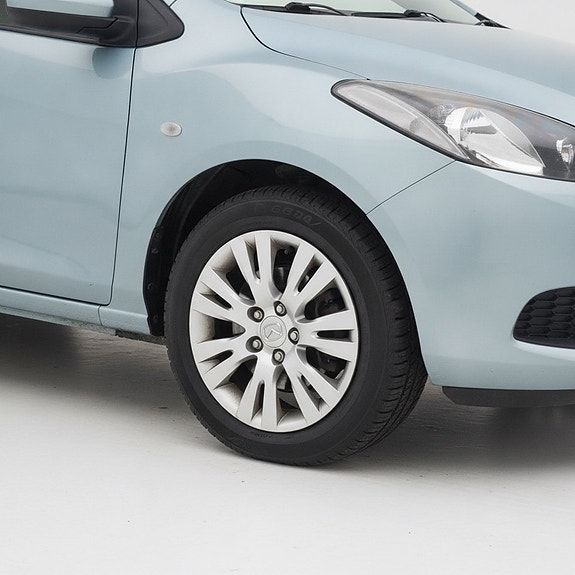 Mazda 2 5 of 5