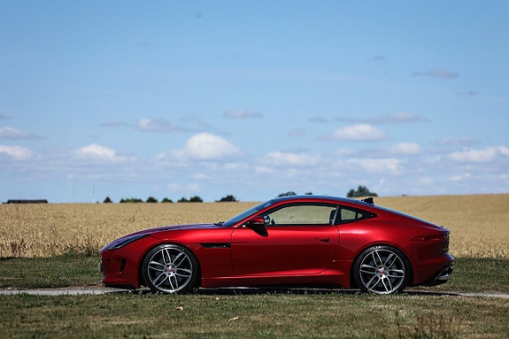 Jaguar F-TYPE 4 of 5