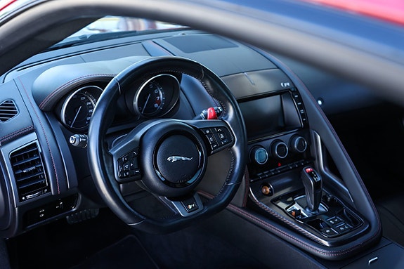 Jaguar F-TYPE 16 of 25