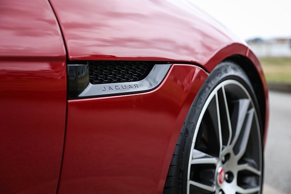 Jaguar F-TYPE 11 of 25