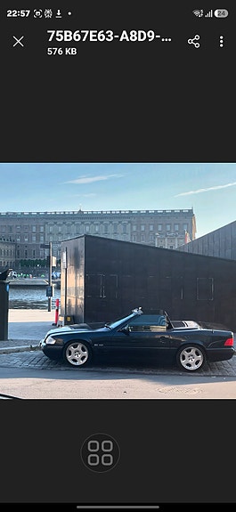 Mercedes-Benz SL500 6 of 7