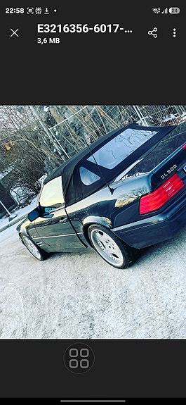 Mercedes-Benz SL500 4 of 7