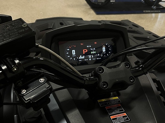up-moto 650 V-TWIN Limited Edition - red series 8 of 13