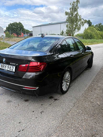 BMW 530d 4 of 8