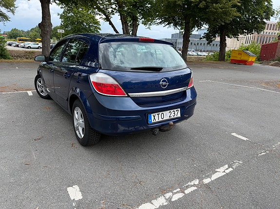 Opel Astra 4 of 5