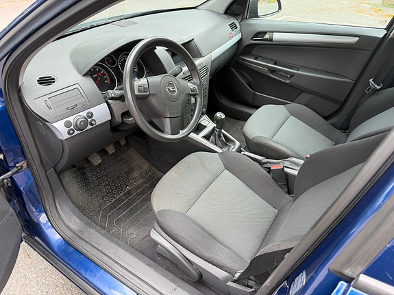 Opel Astra 5 of 5