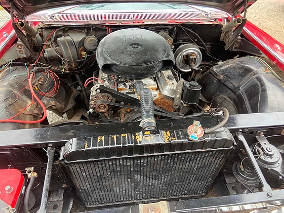 Cadillac Deville 4 of 5