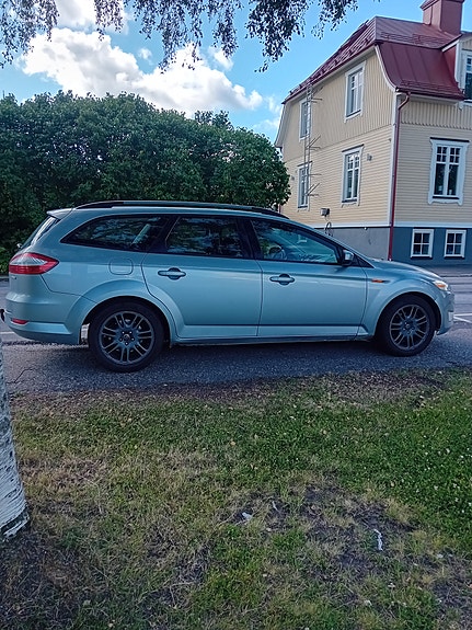 Ford Mondeo 3 of 5