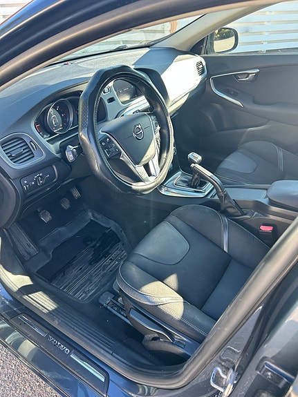 Volvo V40 4 of 4