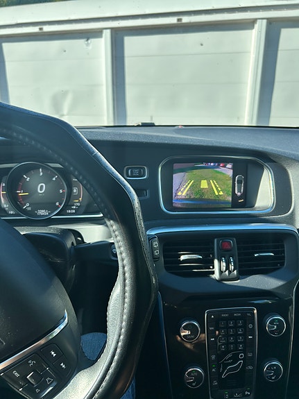 Volvo V40 3 of 4