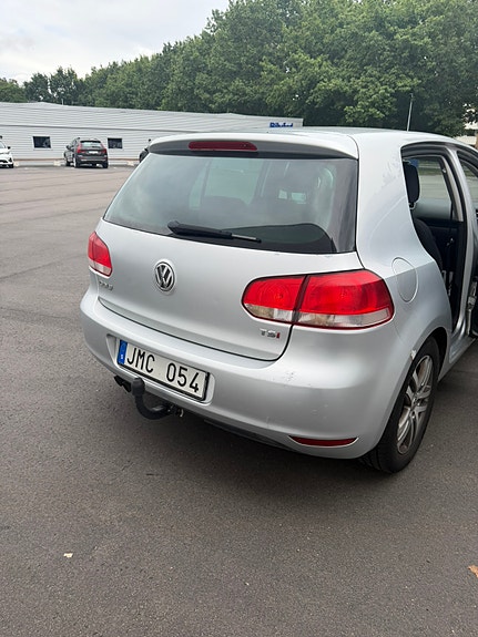 Volkswagen Golf VI 2 of 5