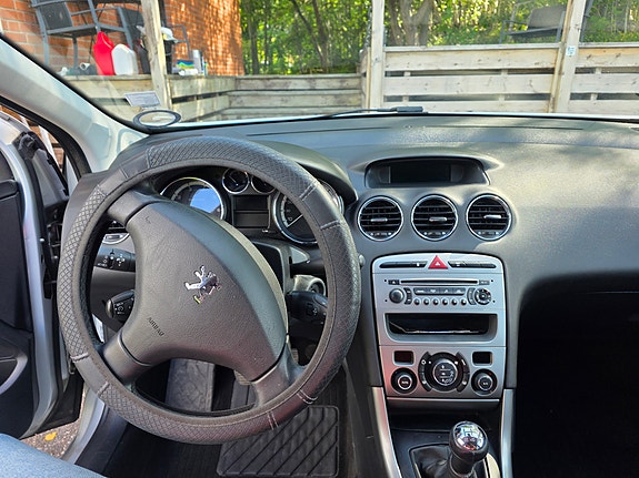 Peugeot 308 6 of 10