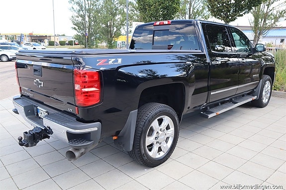 Chevrolet Silverado 8 of 24