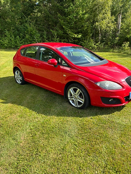 Seat Leon 2 of 5
