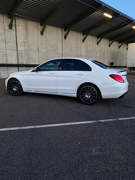 Mercedes-Benz C220 d 5 of 5