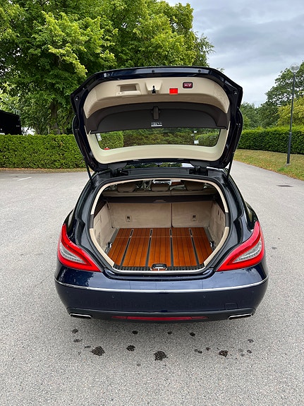 Mercedes-Benz CLS350 18 of 20