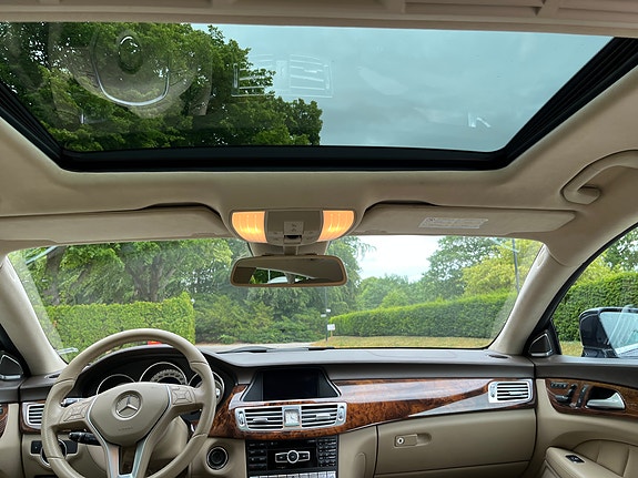Mercedes-Benz CLS350 13 of 20