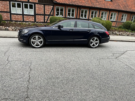 Mercedes-Benz CLS350 9 of 20