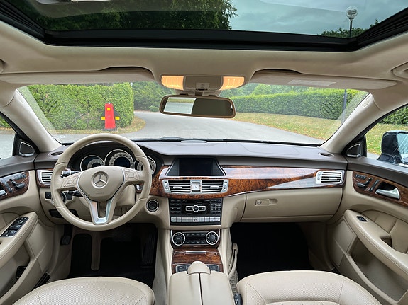 Mercedes-Benz CLS350 12 of 20