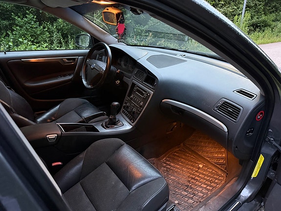 Volvo S60 5 of 5