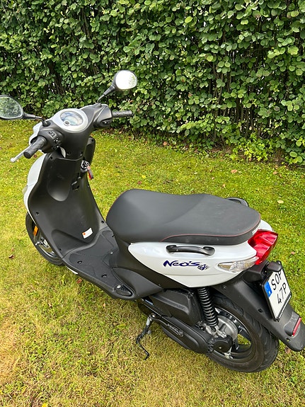 Yamaha NEOS 4 3 of 5