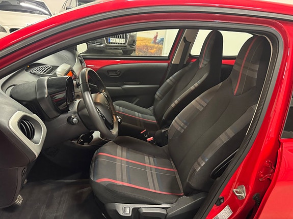 Peugeot 108 8 of 16