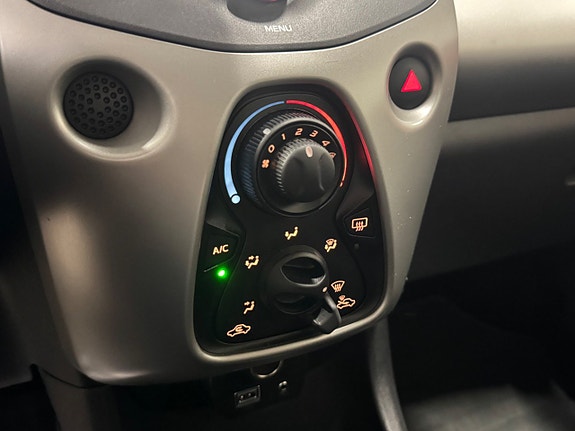 Peugeot 108 12 of 16