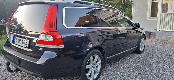 Volvo V70 7 of 8